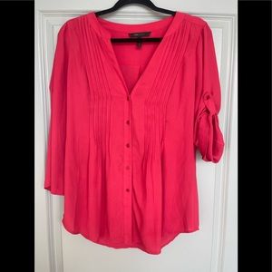 BCBGMaxAzria blouse. Sleeves can be worn down or buttoned to shorten. Like new!